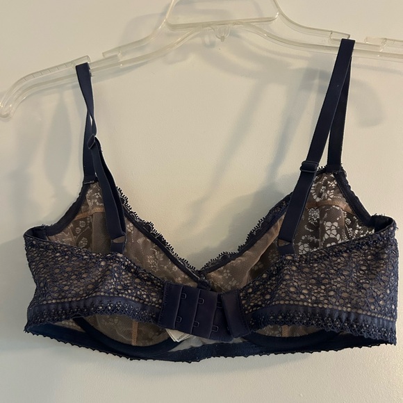 REVEAL LINGERIE • Navy Blue & Beige Laced Bra • 34DD • - Picture 7 of 7